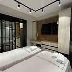 By Foot - Charm Apartment *