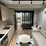 By Foot - Charm Apartment