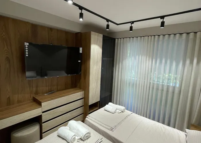 Apartment By Foot - Charm Tirana