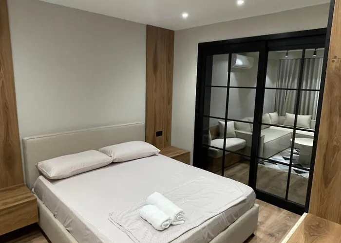 By Foot - Charm Apartment