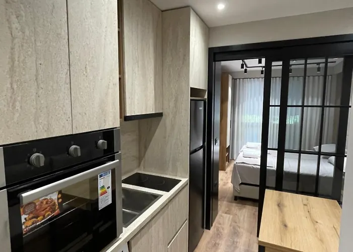 Apartment By Foot - Charm Tirana