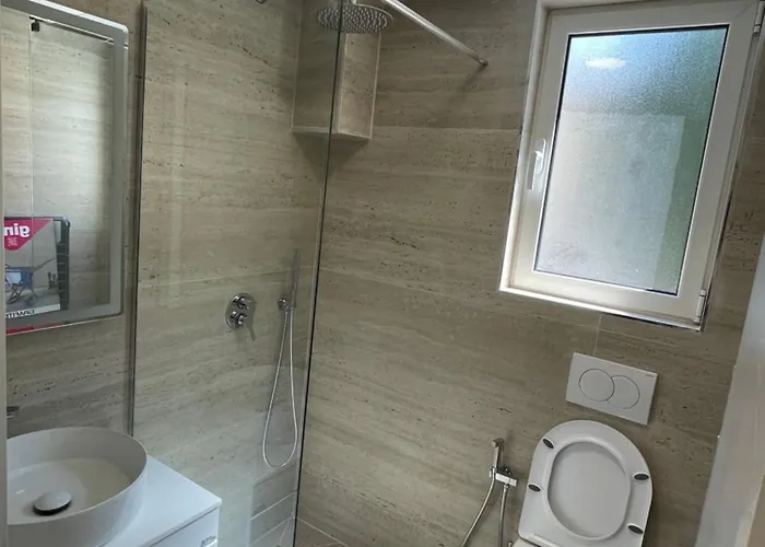 By Foot - Charm Apartment